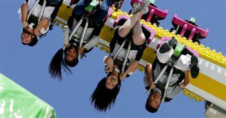 4 Times Roller Coasters Got Stuck Upside Down, Leaving Riders