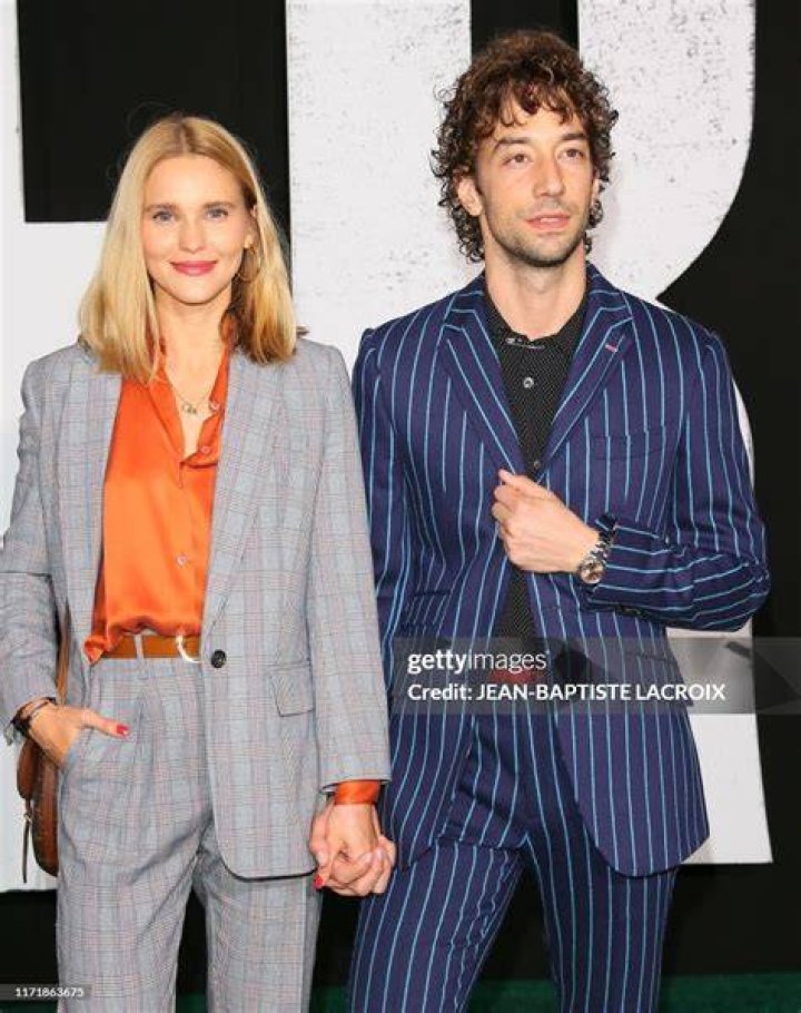 Albert Hammond, Jr. Marries Justyna Sroka Albert Hammond Jr., The Strokes, Marriage, Wedding