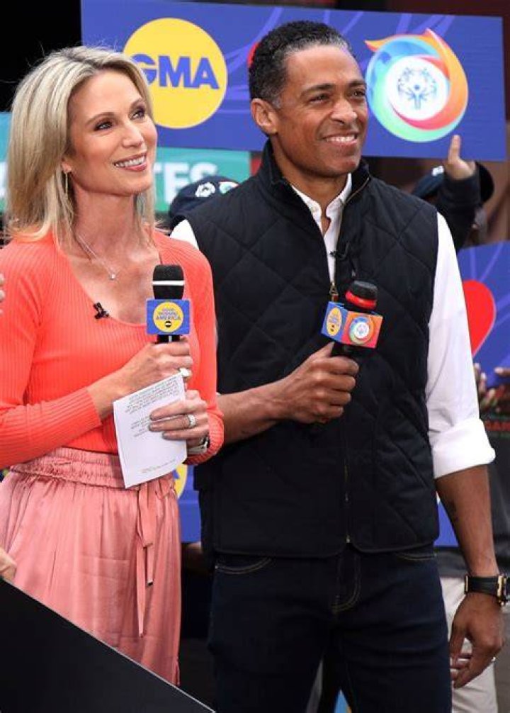 Amy Robach, T.J. Holmes Hold Hands in Mexico After 'GMA3' Exit