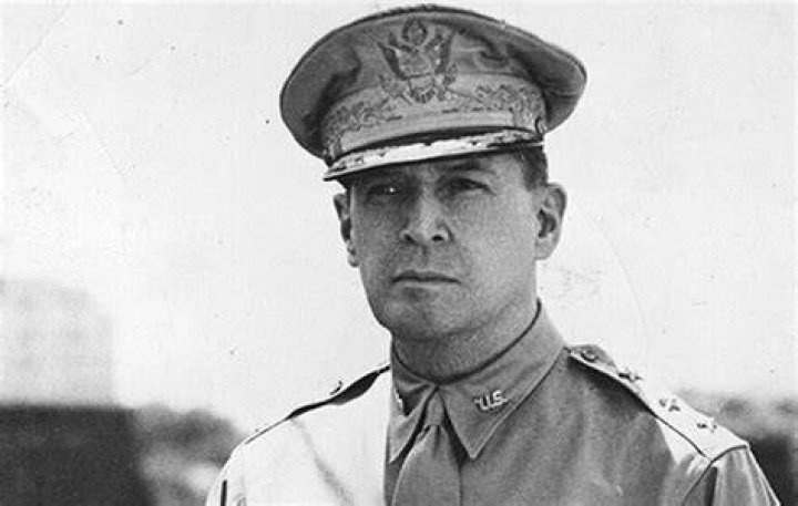 Arthur MacArthur Net Worth, Income, Salary, Earnings, Biography, How much money make?