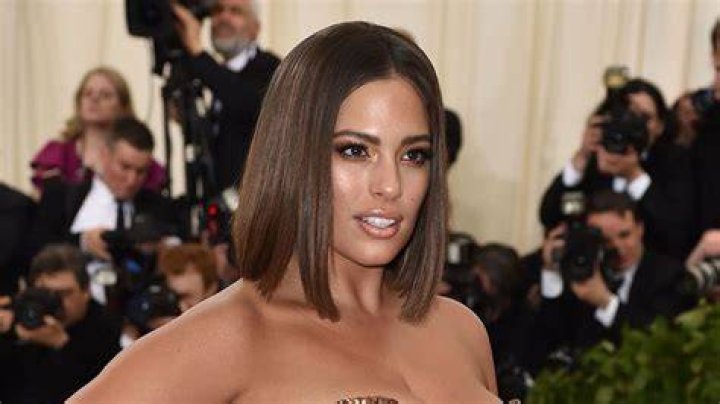 Ashley Graham posed naked when she was pregnant