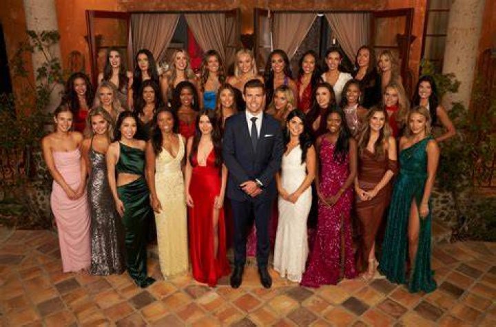 Bachelor in Paradise Season 9 Finale Aven Jones and Kylee Russell Leave the Beach as a Couple 870