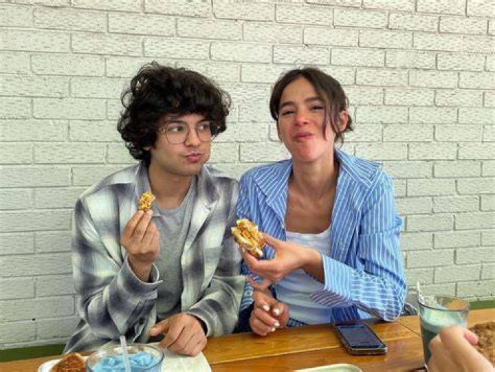 Bruna Marquezine explica rela&ccedil;&atilde;o com Xolo Maridue&ntilde;a ap&oacute;s especula&ccedil;&atilde;o de