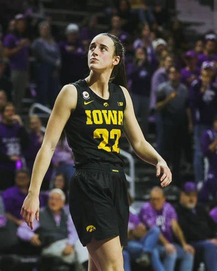 Caitlin Clark named 202223 Academic AllAmerica of the Year Hawk Fanatic