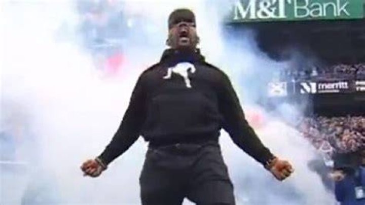 CBS missed Lewis's signature dance