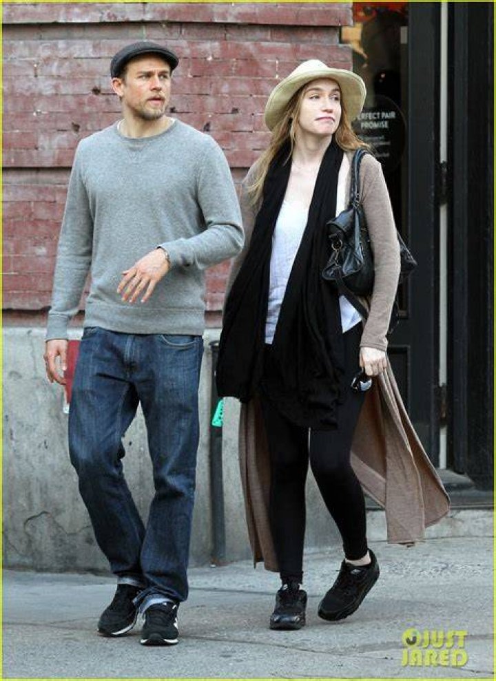 Charlie Hunnam Takes a SoHo Stroll With McNelis Photo 3638945