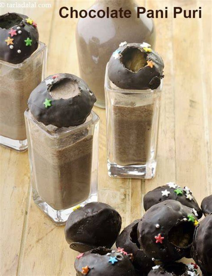 Chocolate pani puri with ice cream & kitkat 