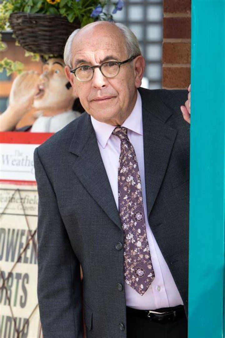 Coronation Street star Malcolm Hebden is pictured back on set for the