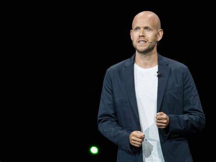 Daniel Ek has offered to buy Arsenal following fan protests over current owner Stan Kroenke