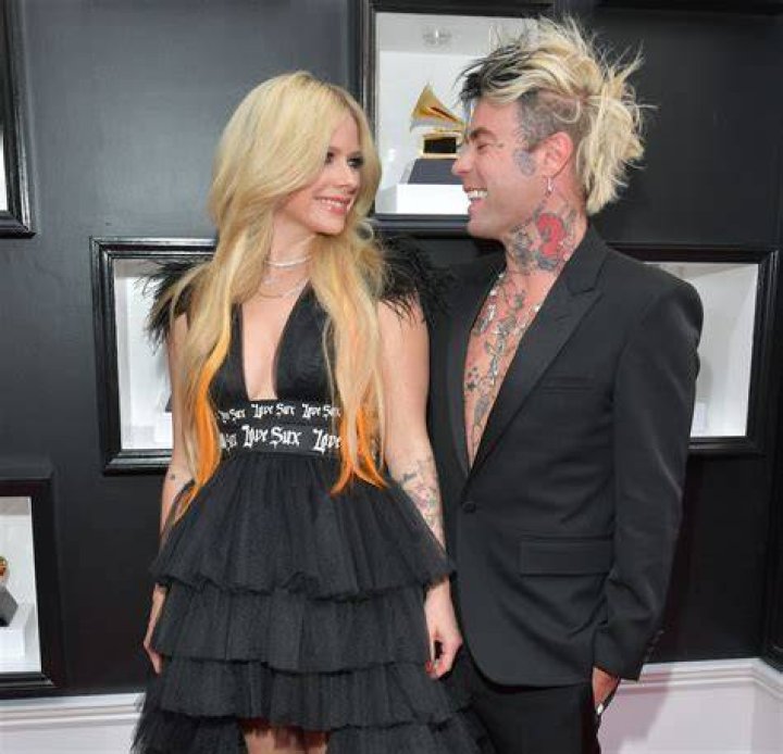 Did Avril Lavigne and Mod Sun break up? It's complicated Los Angeles Times