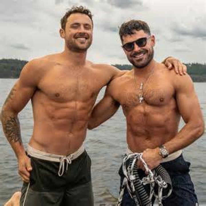Dylan Efron's Girlfriend Courtney King (Bio, Wiki)
