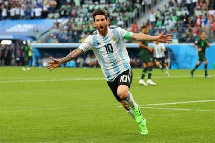 FIFA World Cup 2018 Lionel Messi and Antonella Roccuzzo toohottohandle pics of the