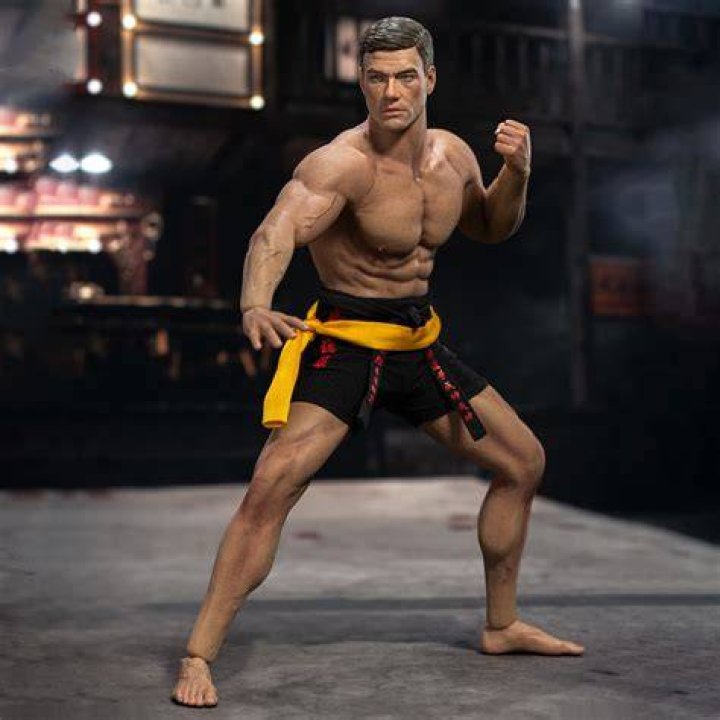 FRANK DUX Bloodsport custom by AMADISIMOLIDER Hugo Villase&ntilde;or Flickr