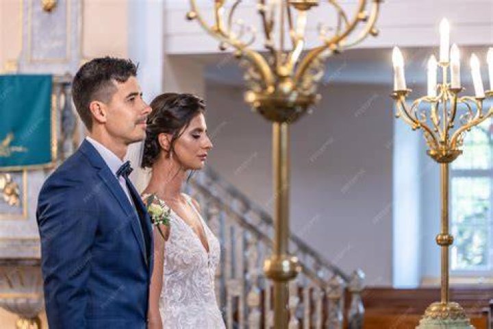 Getting married is a serious business. Here's how our bride is chilling. 