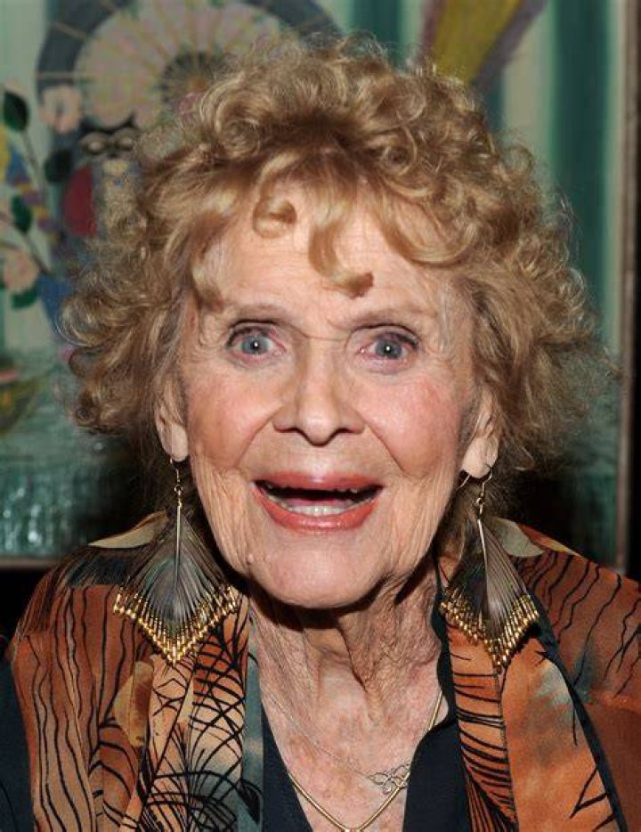Gloria Stuart Net Worth, Income, Salary, Earnings, Biography, How much money make? Gloria Stuart Net Worth, Income, Salary, Earnings, Biography, How much money make?
