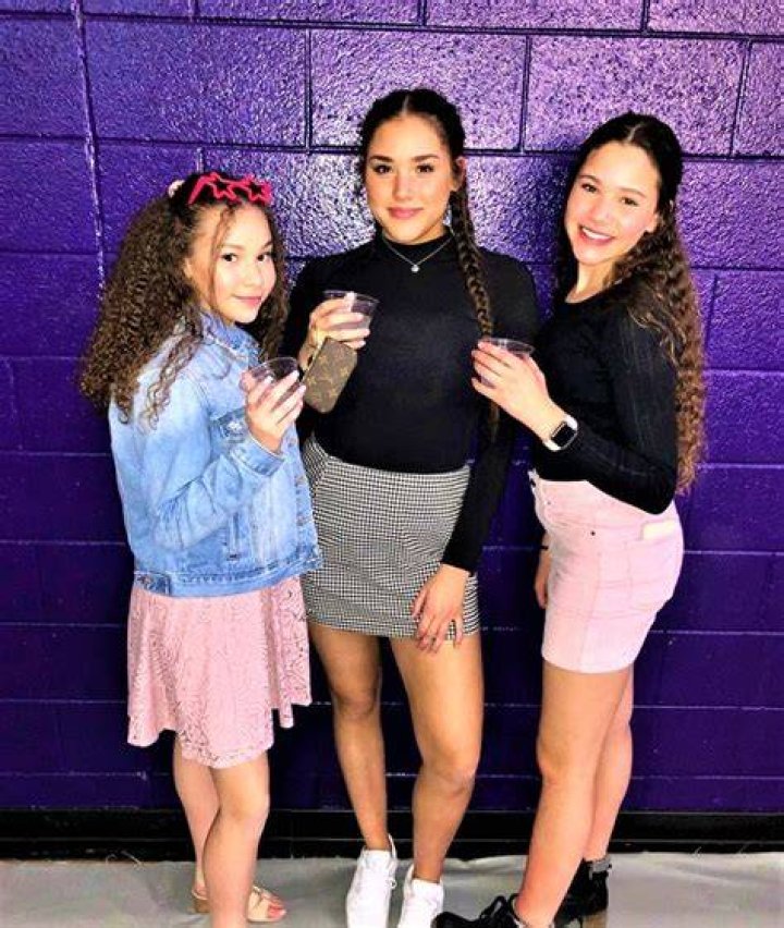 Gracie Haschak Age, Net Worth, Boyfriend, Family, Siblings and Biography TheWikiFeed