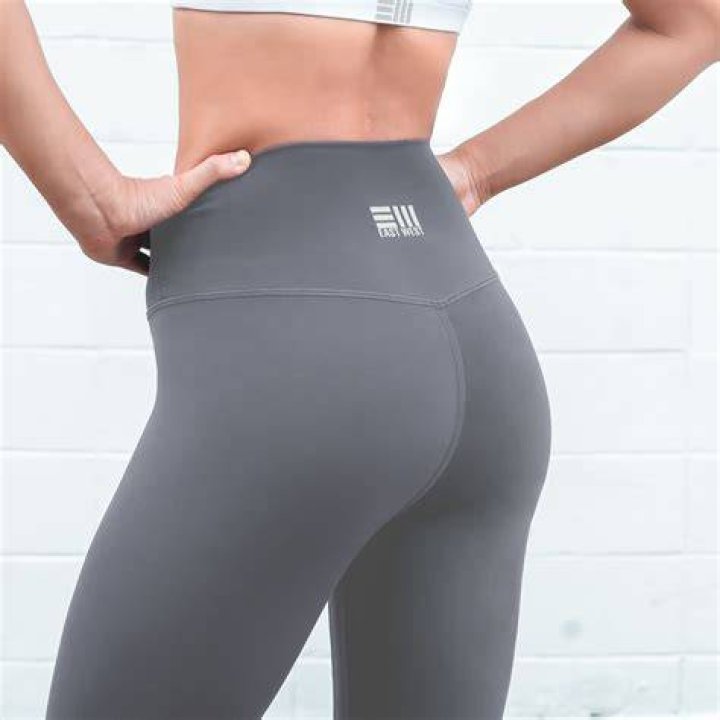 gray leggings