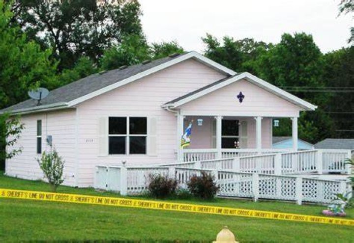 Gypsy Rose Blanchard Murder House a Hit with Tourists, Neighbors Pissed