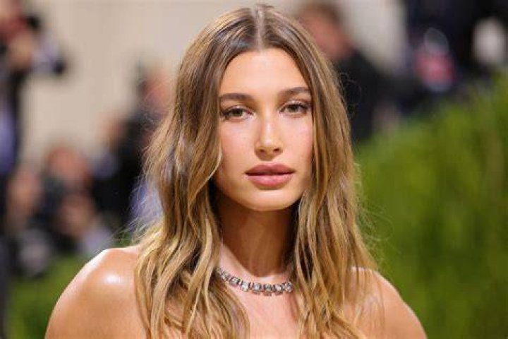 Hailey Bieber 'basically confirms split' from Justin in late-night post