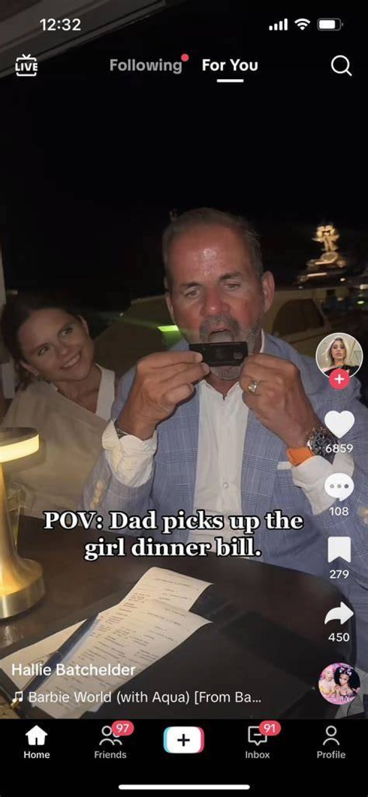 Hallie Batchelder, papa r/NYCinfluencersnark