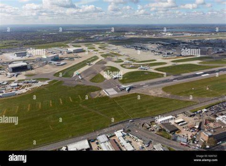 Heathrow Airport is looking at charging travellers £5 to be dropped off