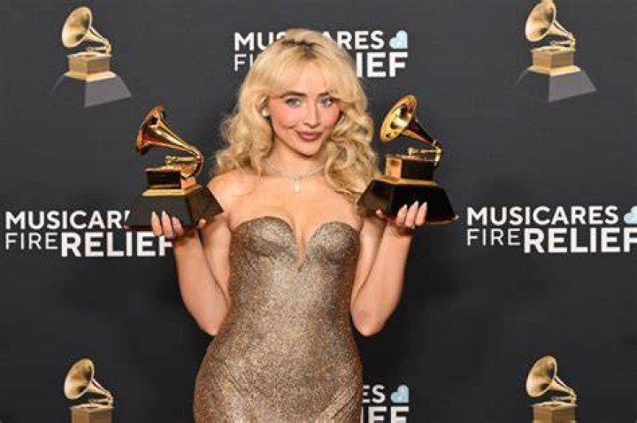 How Much Does Sabrina Carpenter Weigh? An Insight Into Her Health And