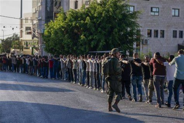 IDF Detains Palestinian Men in Gaza