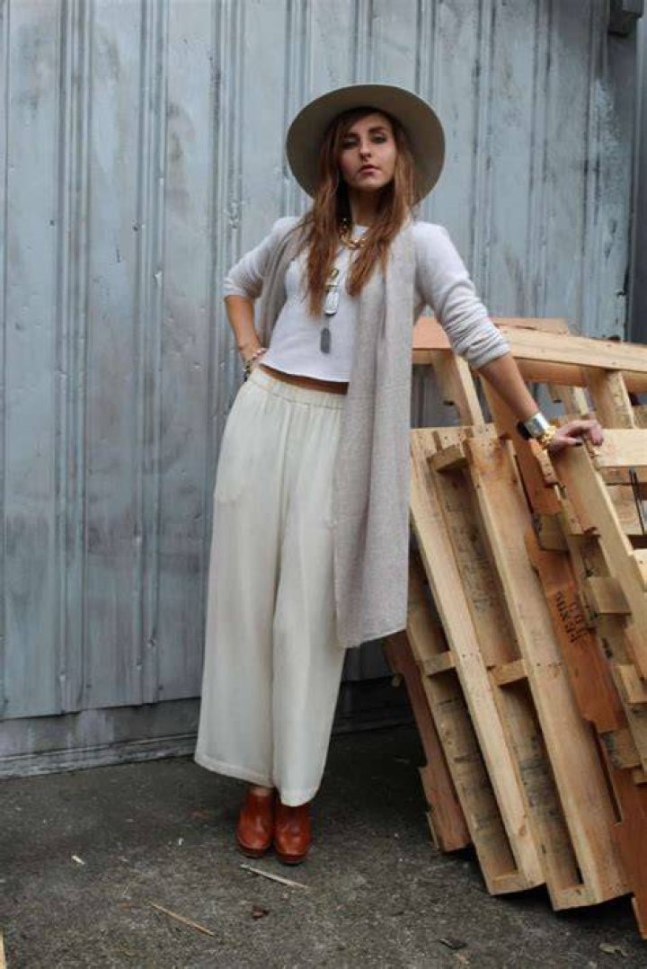 India Tv - 9 fashion tips to hide tummy bulge in summer 