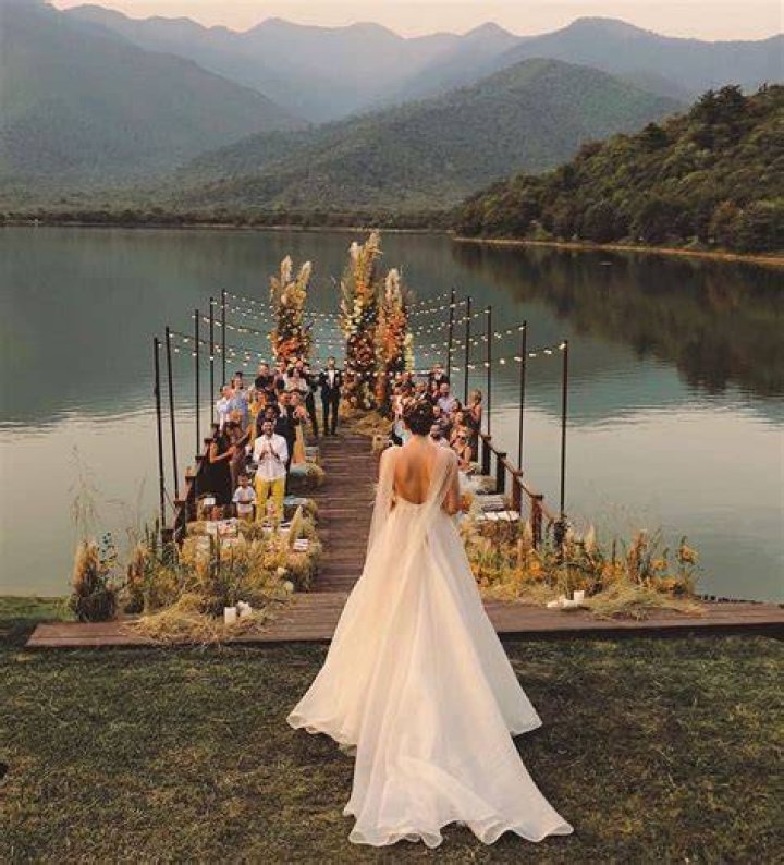 Intimate wedding ceremony for former first daughter Barbara Bush YouTube