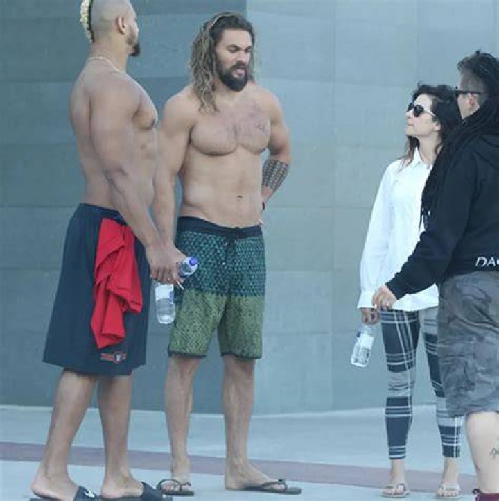 Jason Momoa Height (With Visual Comparisons) Heartafact