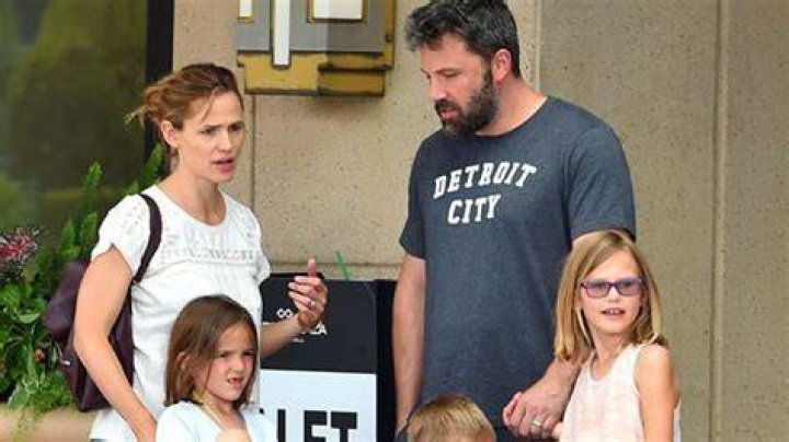 Jennifer Garner contrata dos nuevas ni&ntilde;eras para sus hijos