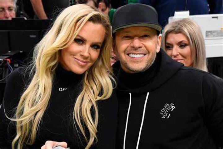 Jenny McCarthy and Donnie Wahlberg ARE an item as they step out together for first time Daily
