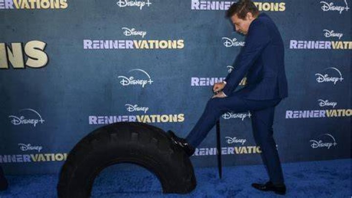 JEREMY RENNER THE CRAVING FOR DEATH AND THE AFTERMATH OF THE SNOW PLOW ACCIDENT OF A MULTI TALENTED SCREEN SENSATION