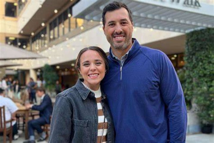 Jinger Duggar and her husband, Jeremy Vuolo, posed with kangaroos during their trip to Australia in a throwback