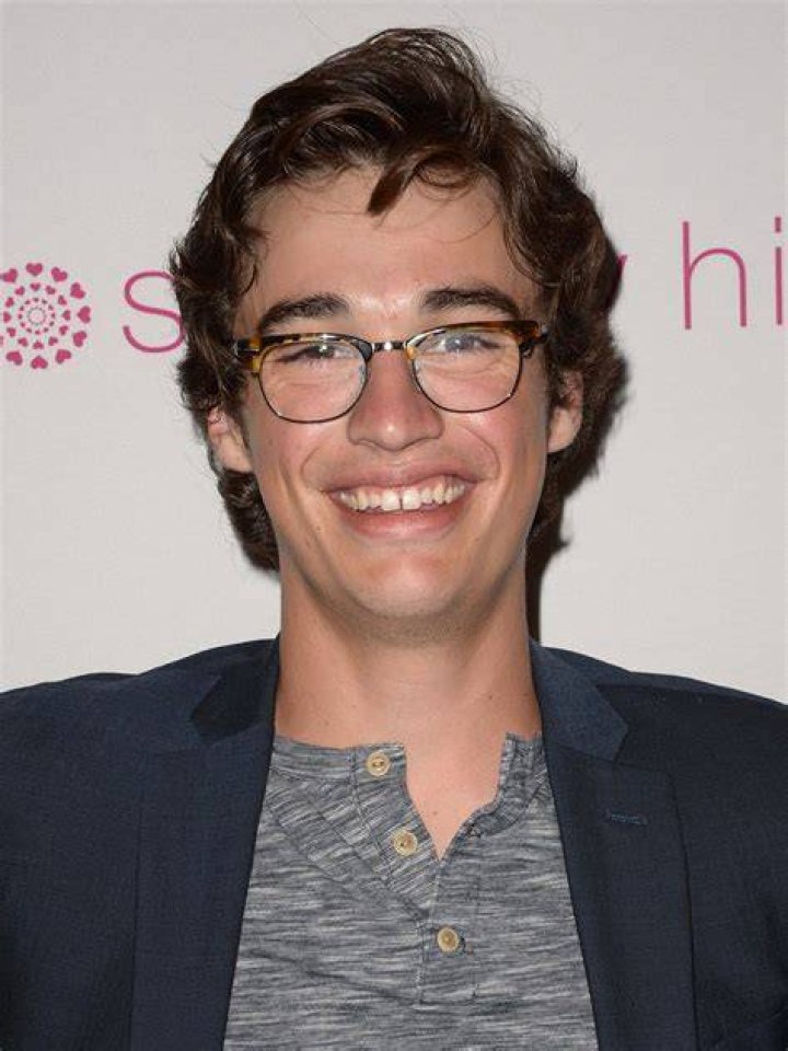 Joey Bragg Actor