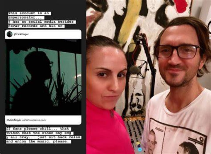 John Frusciante effects Aura T09 refor&ccedil;a que Frusciante n&atilde;o possui redes sociais e que ele mal