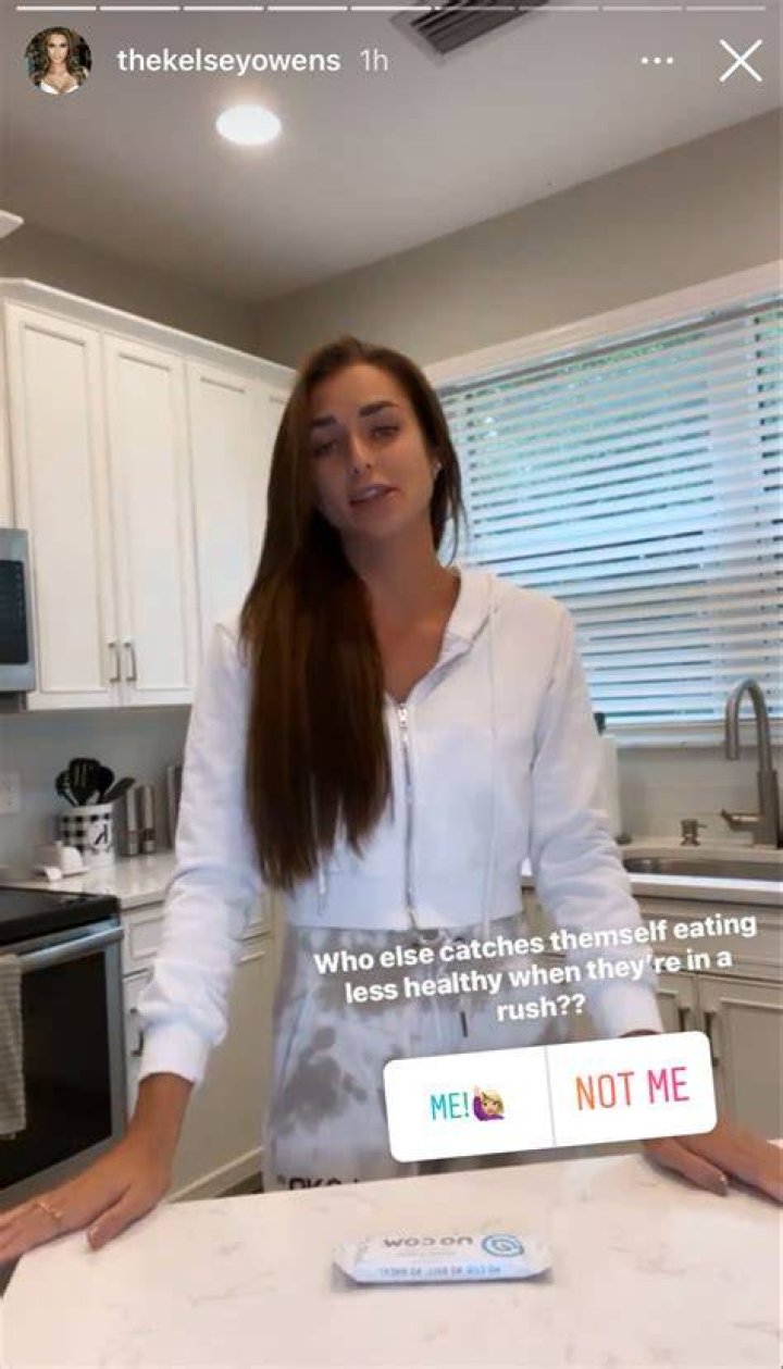 Kelsey updated her kitchen with white cabinets