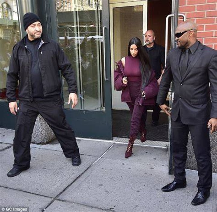 Kim Kardashian has security guards after Paris robbery Daily Mail Online