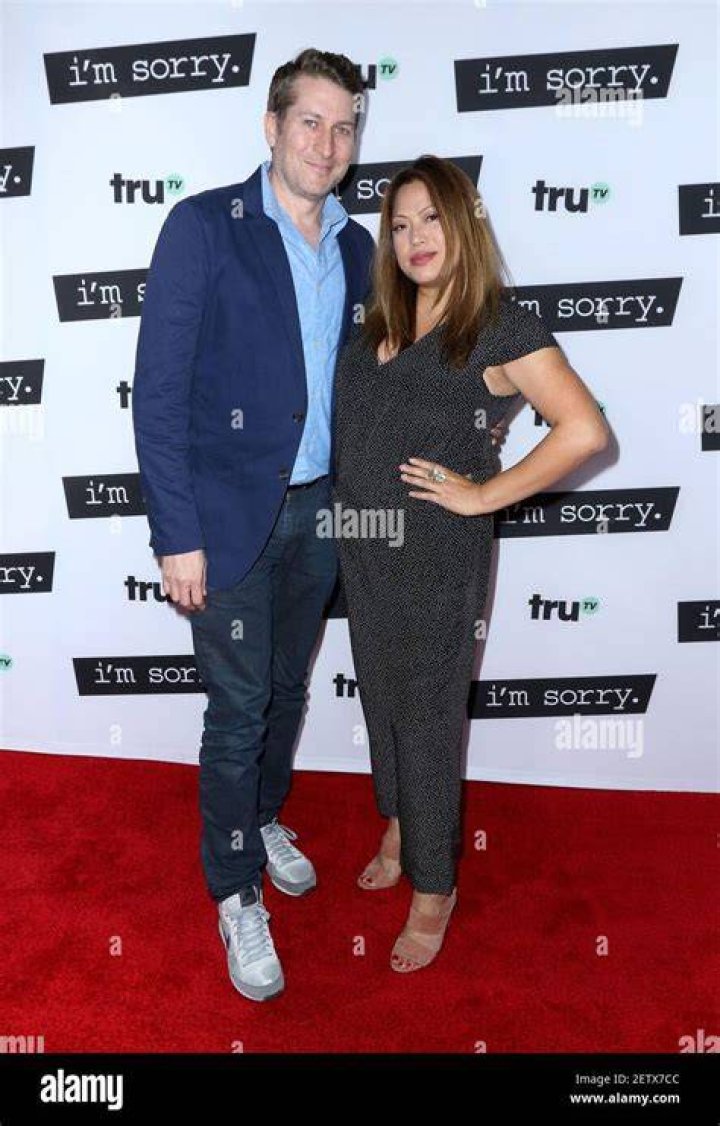 Kulap Vilaysack and Scott Aukerman's 'Bajillion Dollar Propertie' LAist NPR News for