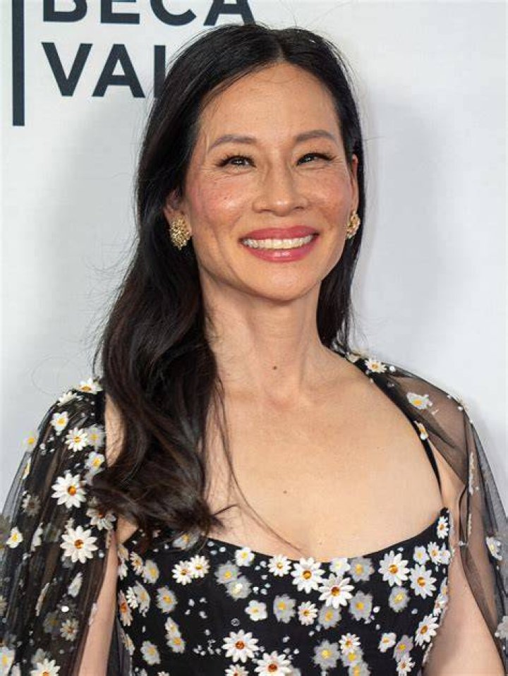 Lucy Li Age, Wikipedia, Biography, Height, Weight, Net Worth in 2021 and more