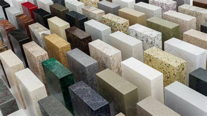 Marble surfaces can be seen in the house's 15 bathrooms