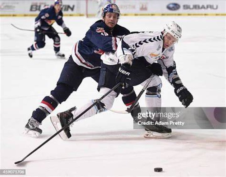 Matt Pettinger Ice Hockey Wiki FANDOM powered by Wikia