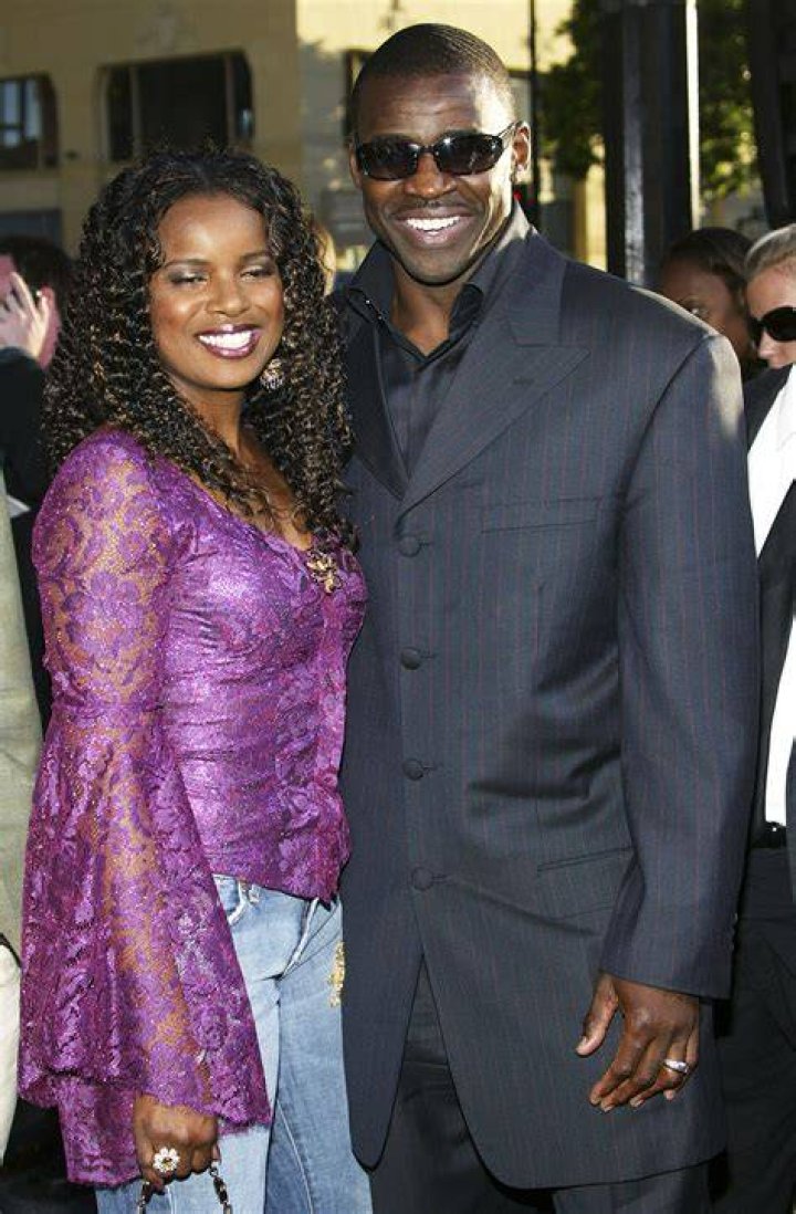 Michael Irvin married Sandy Harrell in 1990