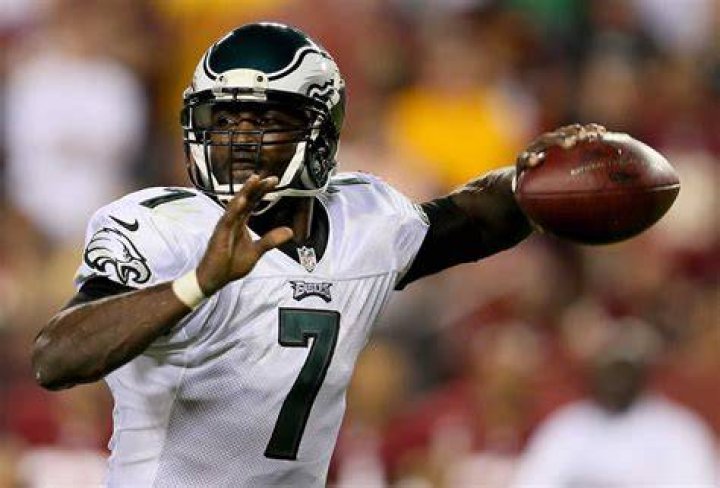 Michael Vick's Wife Has Been By His Side Through Thick & Thin FanBuzz