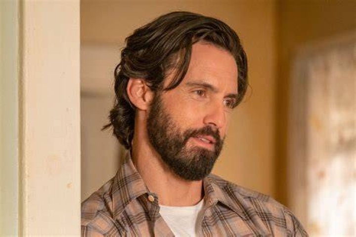 Milo Ventimiglia as Jack Pearson and Mandy Moore as Rebecca Pearson on This Is Us.