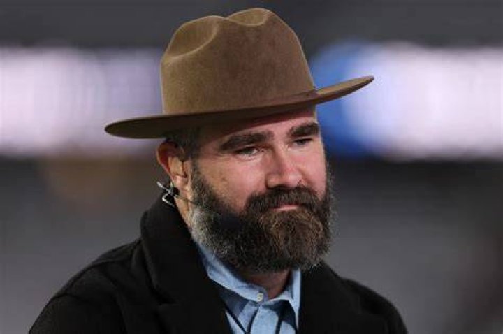 National reaction to Jason Kelce going shirtless in&hellip;