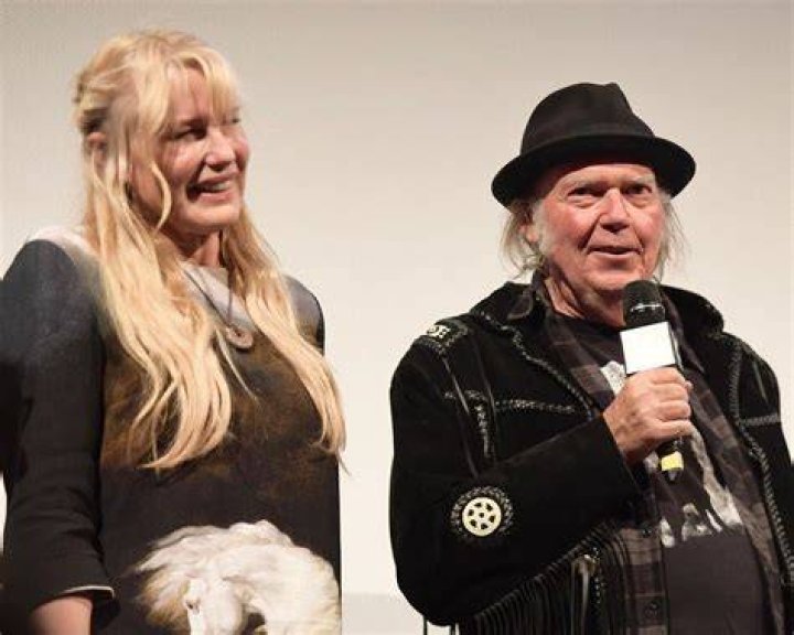 Neil Young & Daryl Hannah Announce Birth of Twins Madhouse Magazine