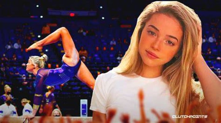 Olivia Dunne posed next to boxing legend Mike Tyson