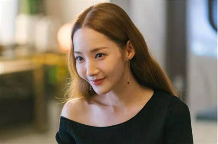 Park MinYoung Separates Love From Marriage In &lsquo;Love In Contract&rsquo;
