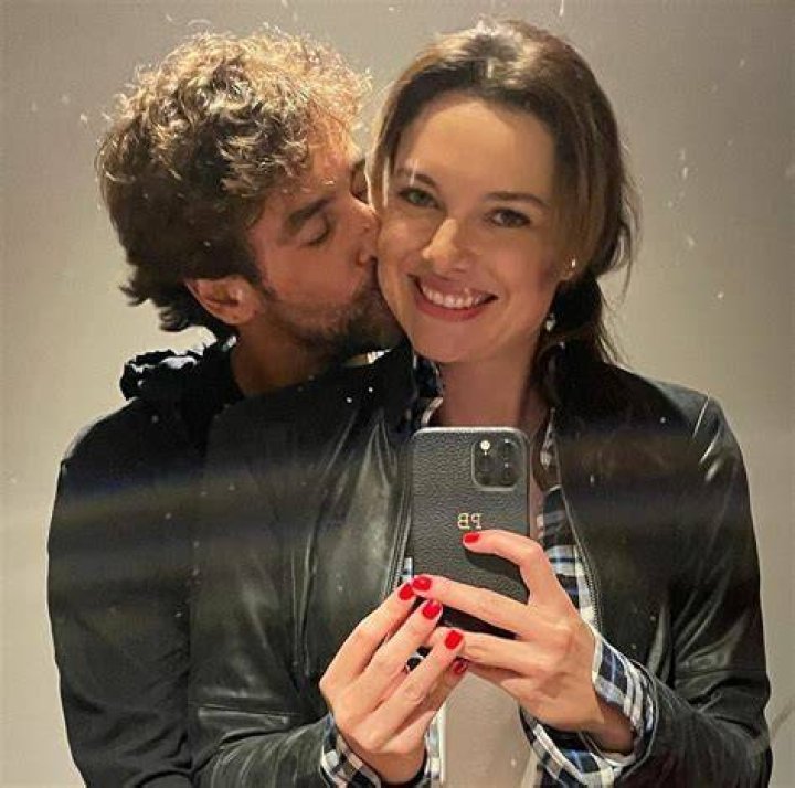 Poliana Bagatini assume namoro quatro anos depois de separa&ccedil;&atilde;o de Victor Chaves Revista Marie